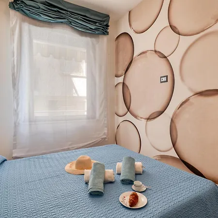 Front Magic Sea - 20m From The Sea - Happy *