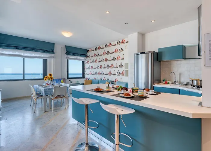 Апартаменты Lai - Front Beach Magic Sea - Sea Front - Happy Rentals Лайгуэлья
