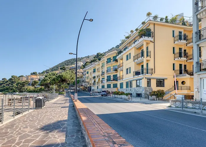 Lai - Front Magic Sea - Sea Front - Happy Appartement Laigueglia